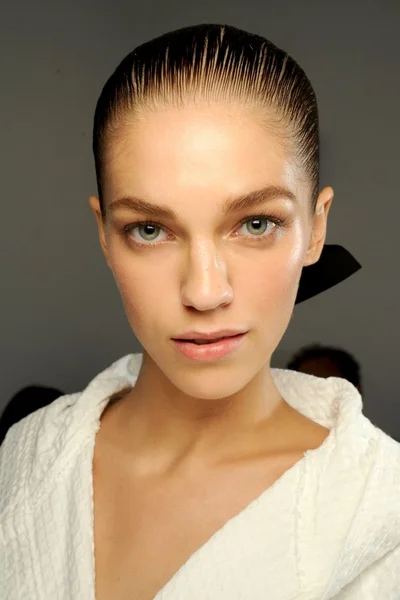 Look 27